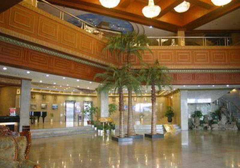 Ping Hu Hotel