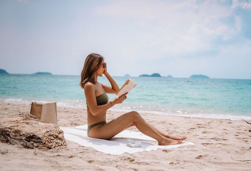هتل Aana Resort & Spa