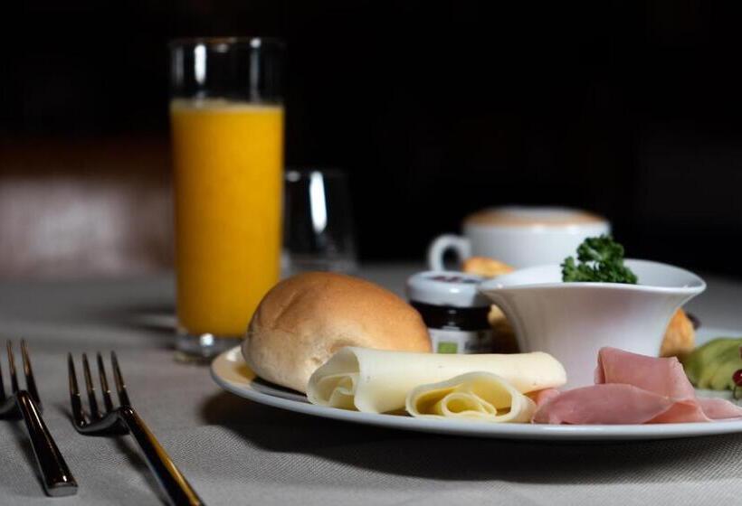 בית מלון כפרי Carpediem Roma Golf Club