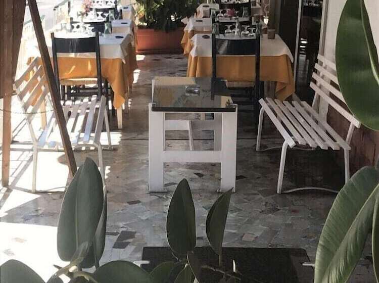هتل Cinquestelle Albergo Del Centro Storico