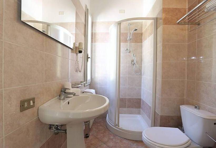 فندق La Corona Bagni Di Lucca