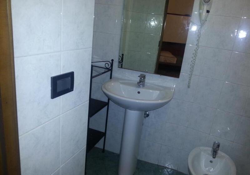 هتل Le Tre Stazioni