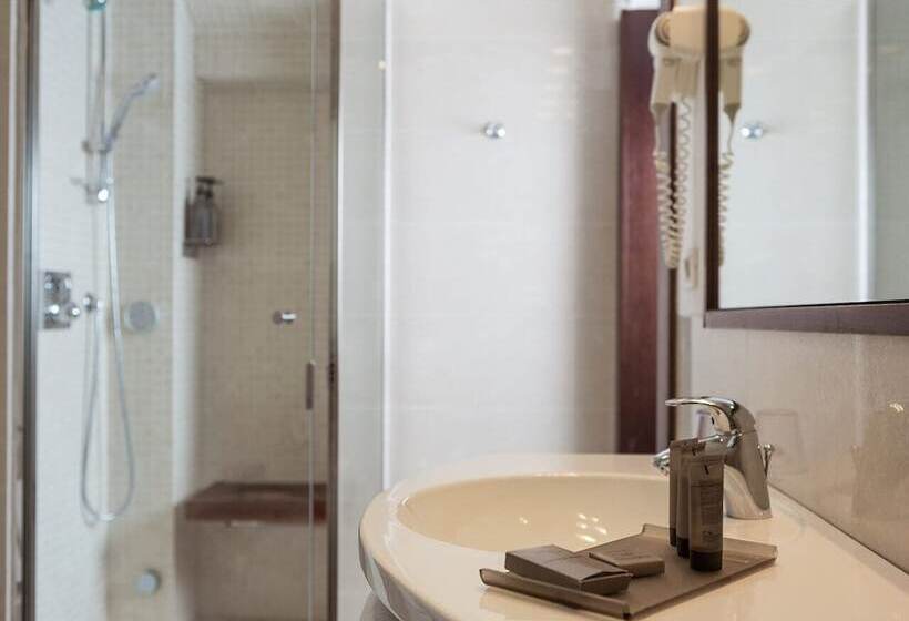هتل Luna Riccione E Aqua Spa Only Adults +12