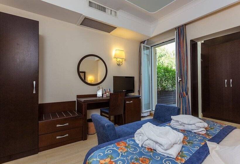 هتل Luna Riccione E Aqua Spa Only Adults +12