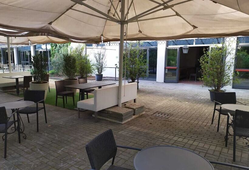 فندق Ferretti Majestichouse