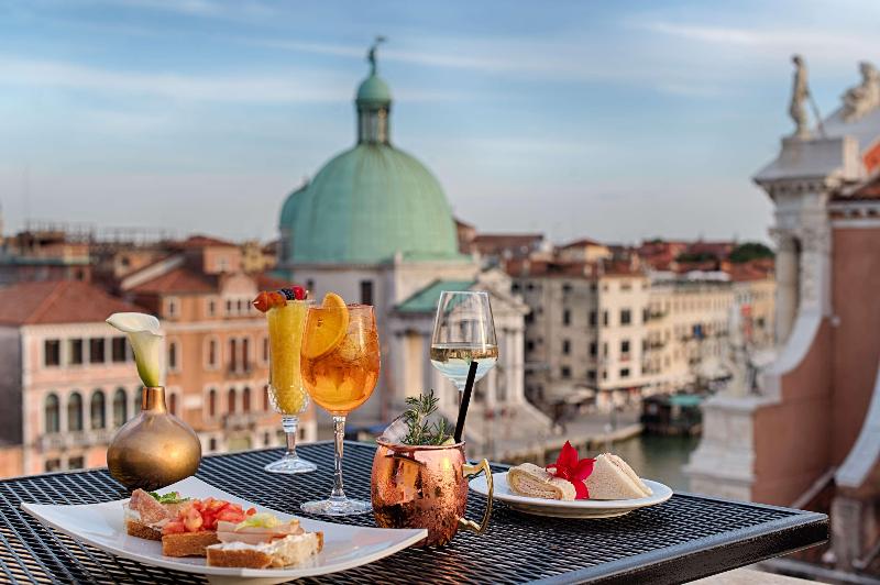 هتل NH Venezia Santa Lucia