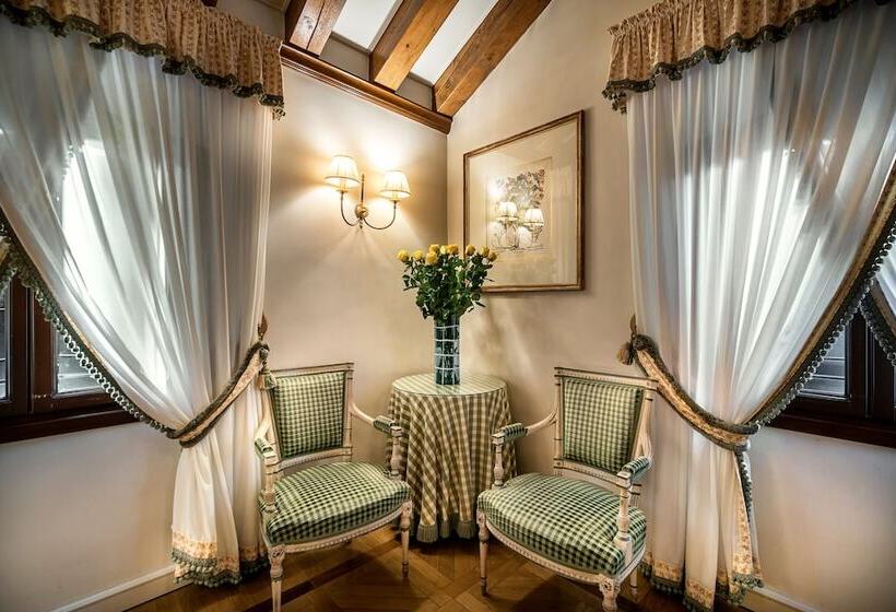 Villa Franceschi Hotel & Resort