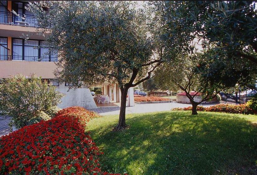هتل Residence Holiday