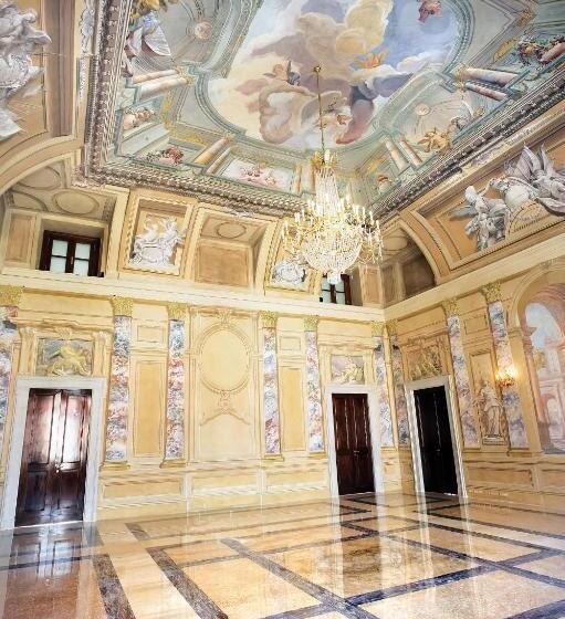 호텔 Villa Fenaroli Palace