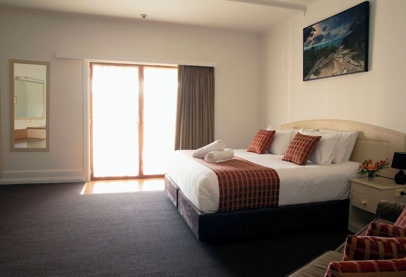 Bowen Inn Motel