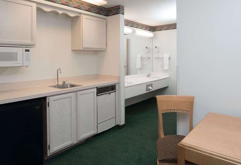 فندق Baymont By Wyndham Coeur D Alene