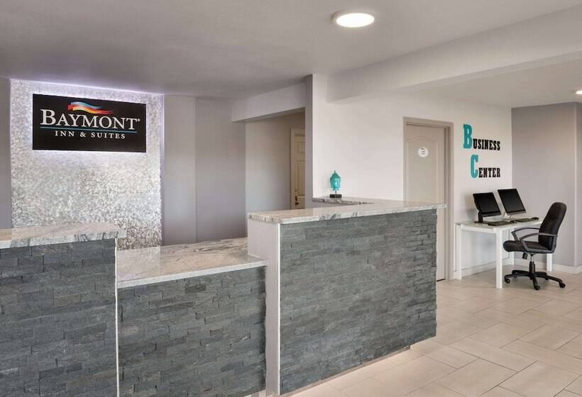 هتل Baymont By Wyndham Des Moines North