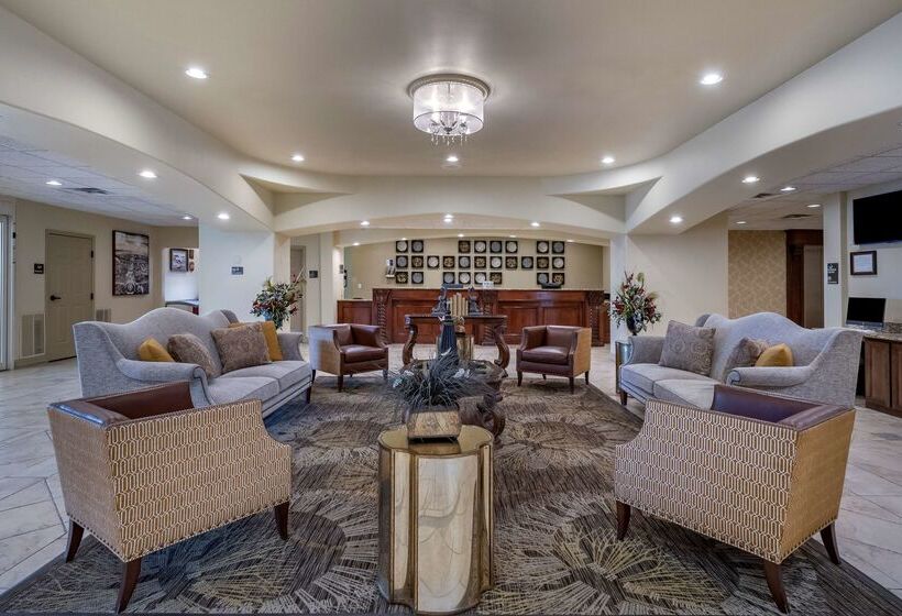 בית מלון כפרי Best Western Plus Monica Royale Inn & Suites