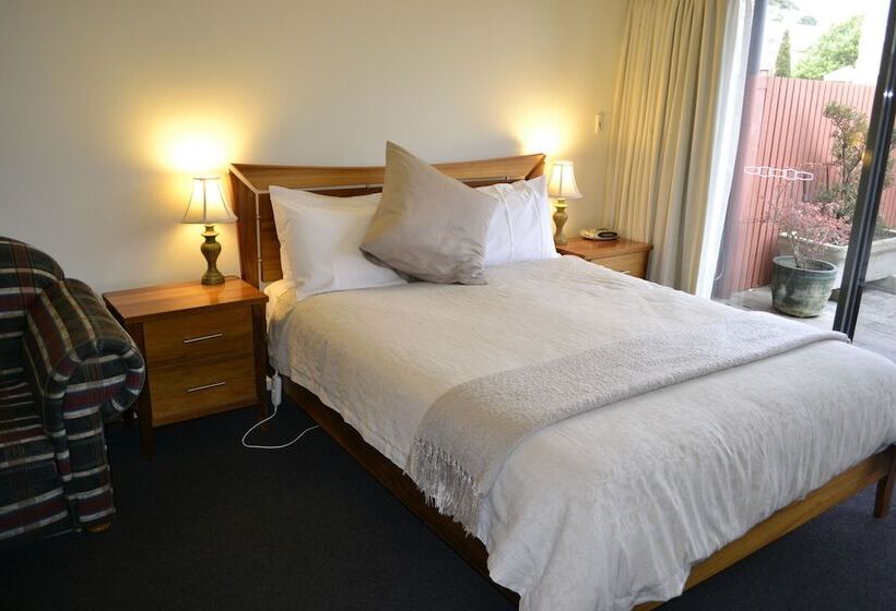 هتل Captain S At The Bay