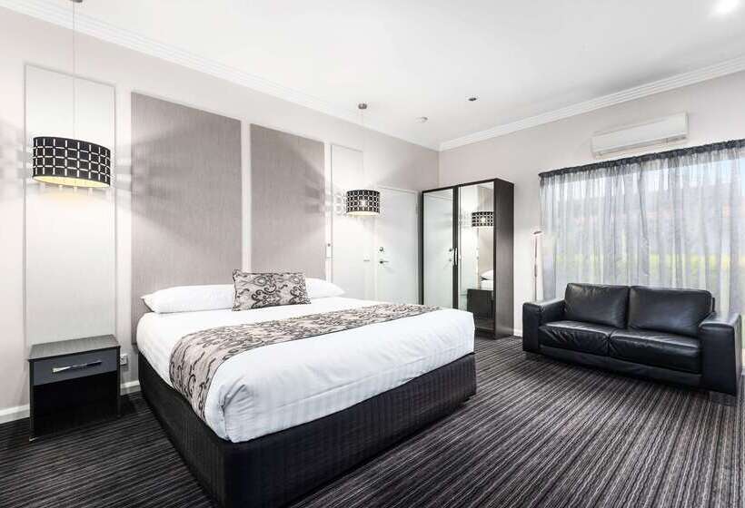 בית מלון כפרי Comfort Inn Deakin Palms
