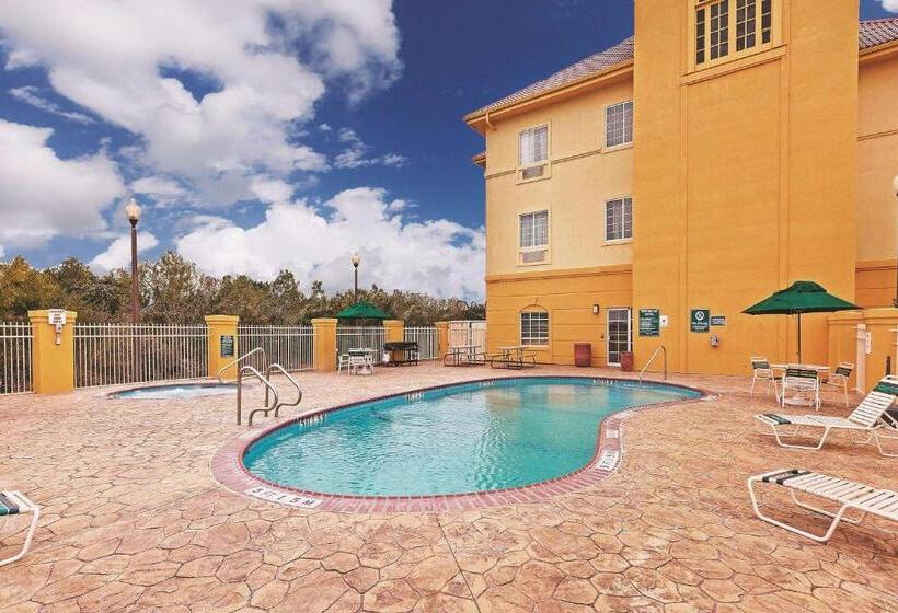 هتل La Quinta Inn & Suites By Wyndham Corpus Christi Northwest
