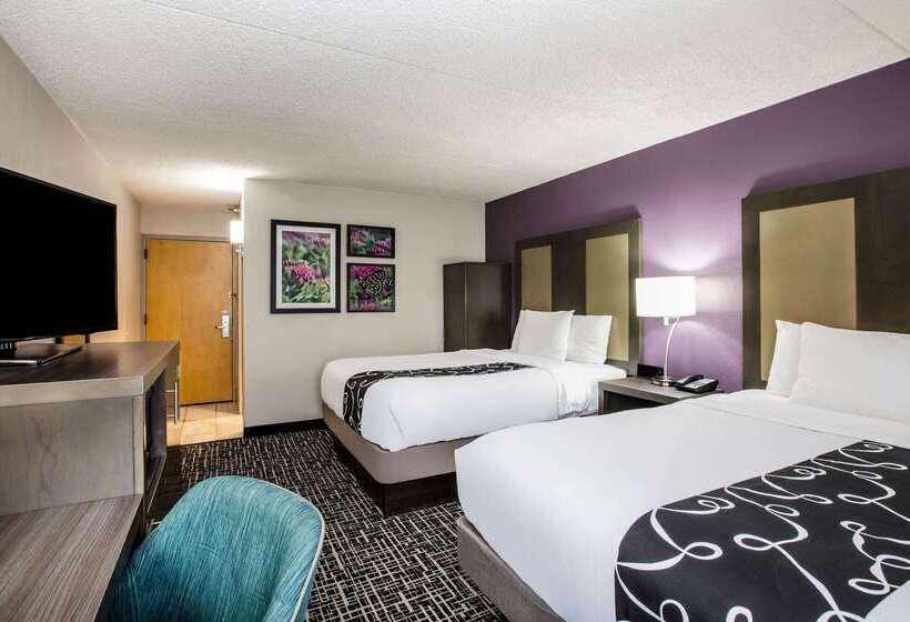 هتل La Quinta Inn By Wyndham Davenport & Conference Center