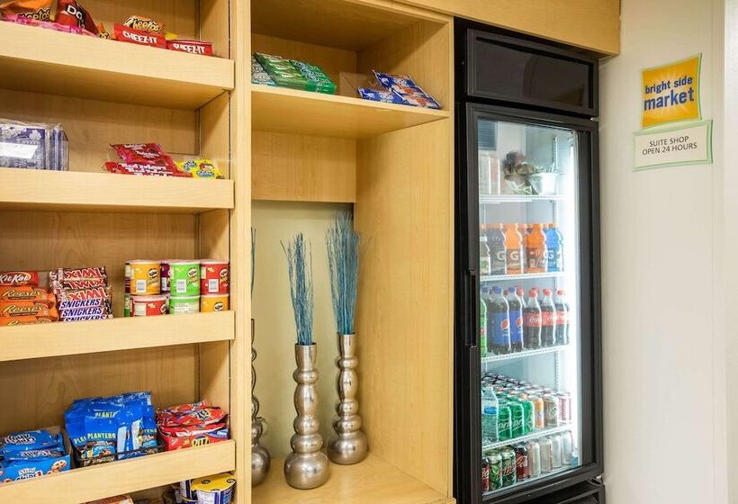 هتل La Quinta Inn By Wyndham Davenport & Conference Center