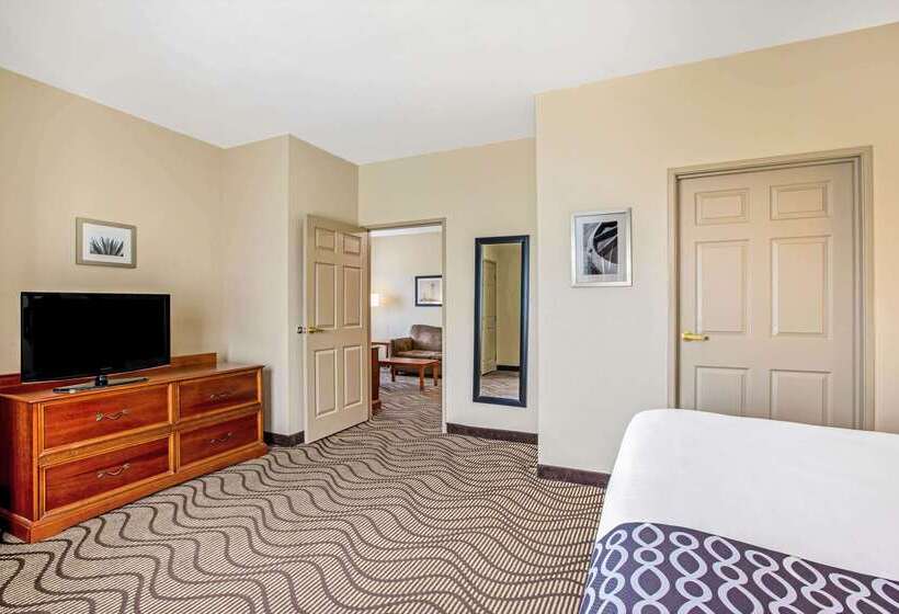 هتل La Quinta Inn & Suites By Wyndham Corpus Christi Northwest