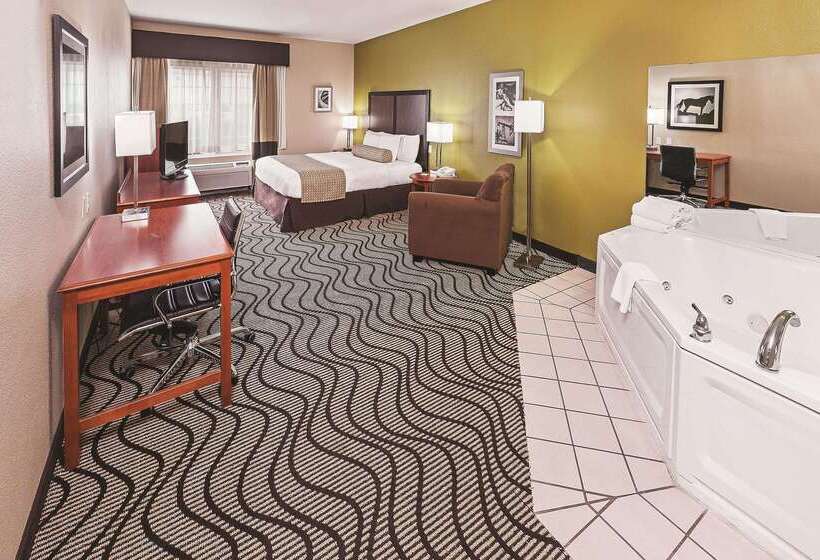 هتل La Quinta Inn & Suites By Wyndham Corpus Christi Northwest