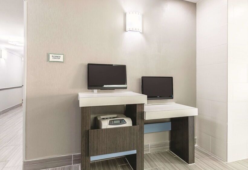 בית מלון כפרי La Quinta By Wyndham Houston/clear Lake Nasa