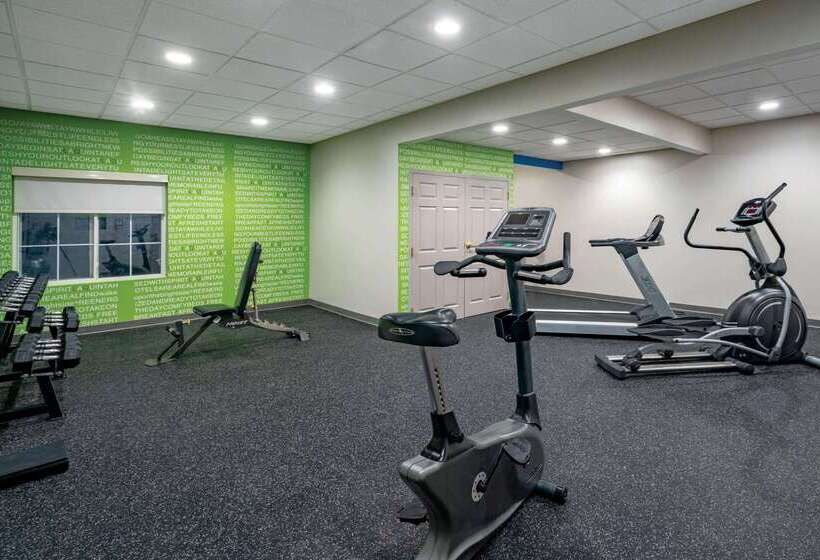 هتل La Quinta By Wyndham Latham Albany Airport