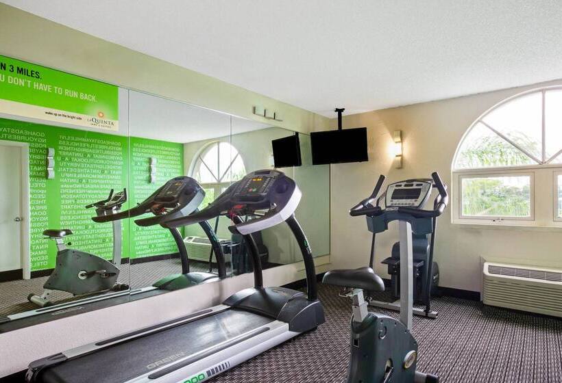 هتل La Quinta By Wyndham Miami Lakes