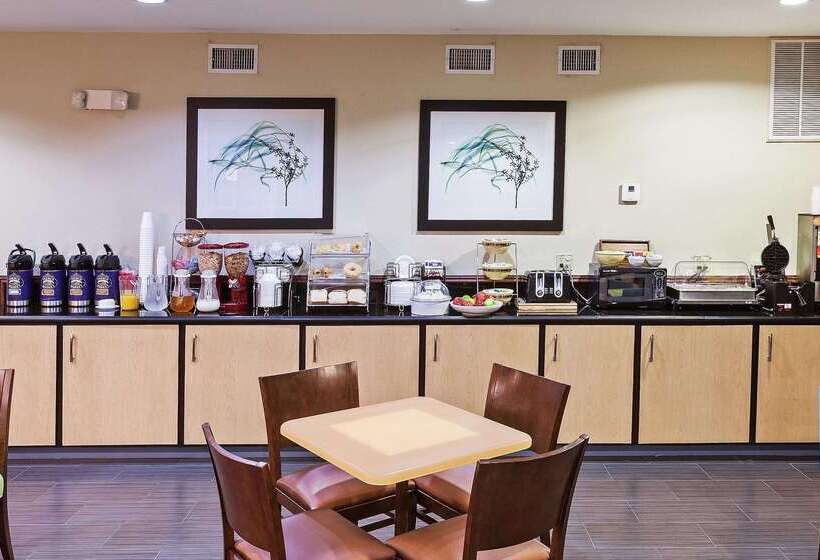 هتل La Quinta By Wyndham Pasadena