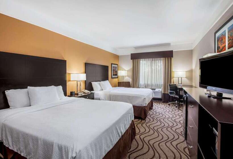 هتل La Quinta By Wyndham Pasadena