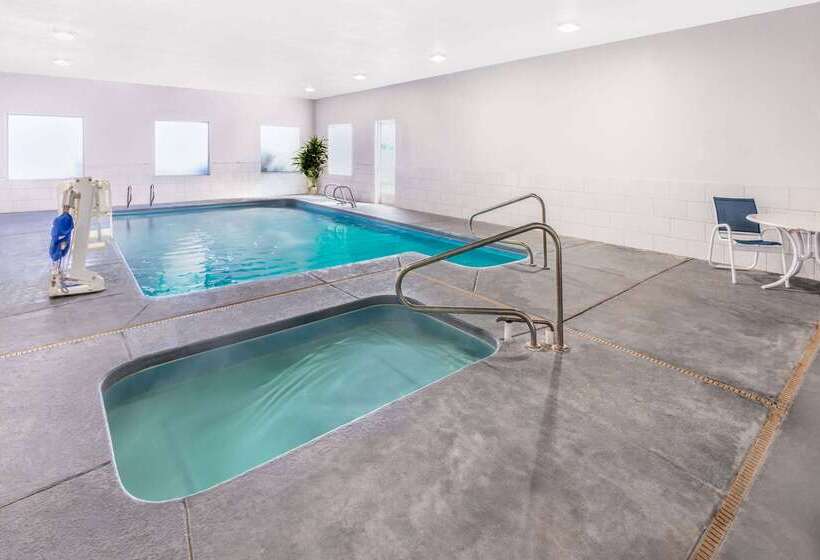 هتل La Quinta By Wyndham Roswell