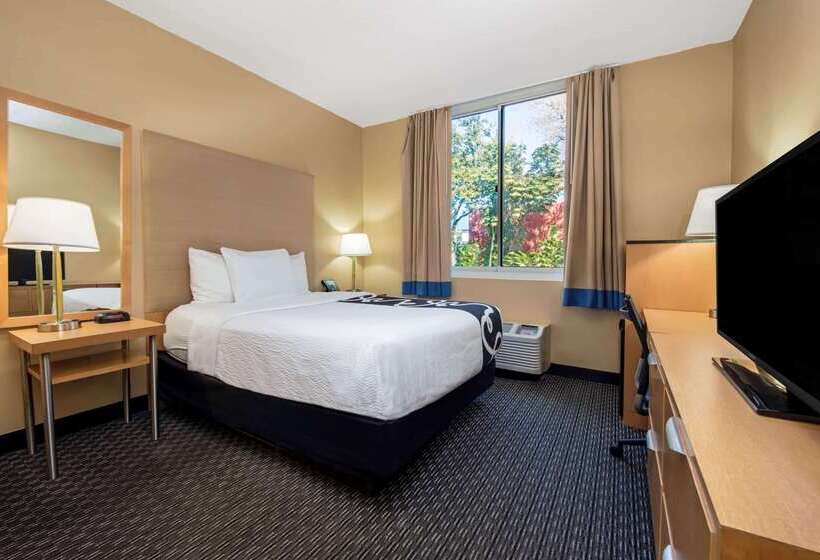 בית מלון כפרי La Quinta By Wyndham West Palm Beach Airport