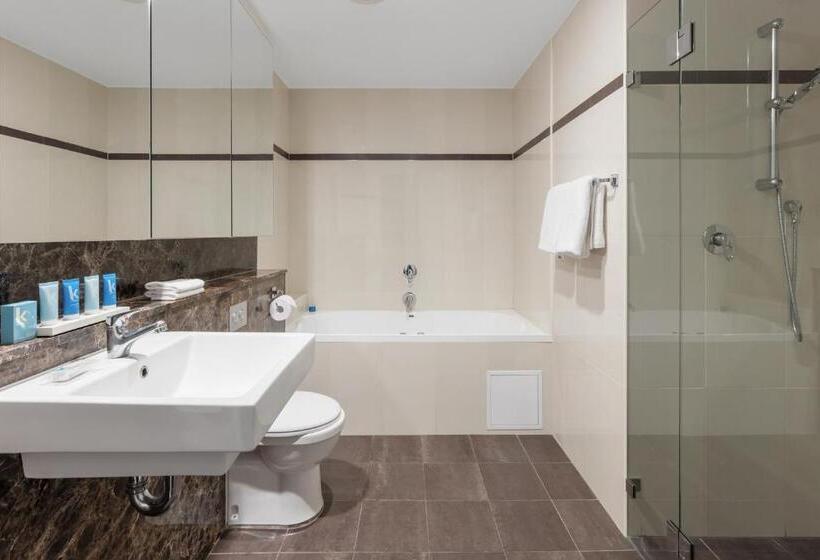 هتل Meriton Suites World Tower, Sydney