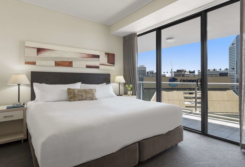 هتل Oaks Brisbane On Felix Suites
