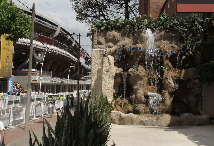 هتل San Fernando Real