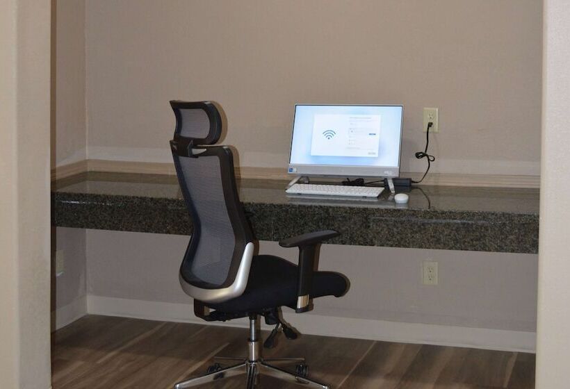 בית מלון כפרי Wingate By Wyndham College Station Tx