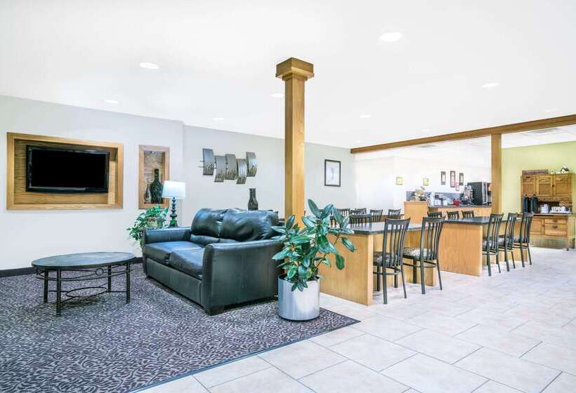 Microtel Inn & Suites By Wyndham Tomah