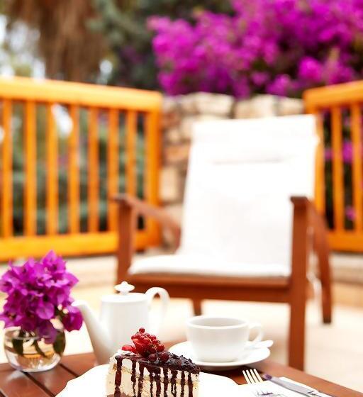 هتل Divan Bodrum Palmira