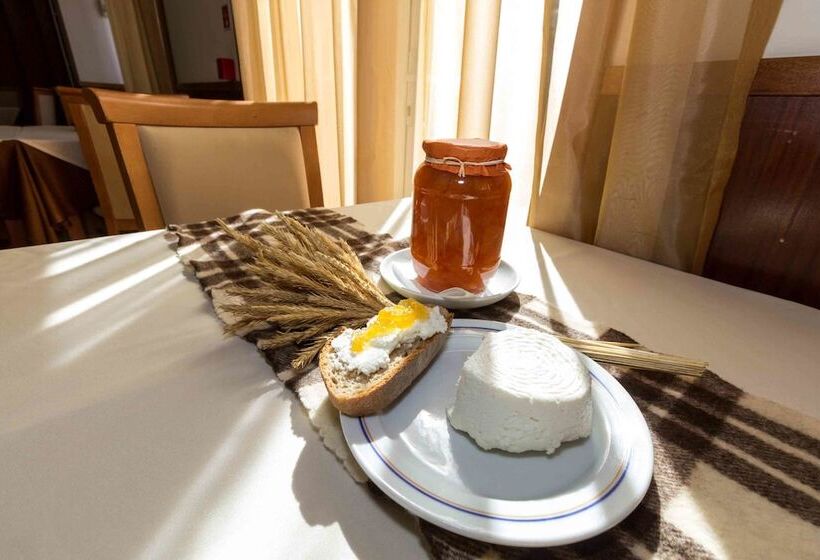 هتل Eurosol Gouveia