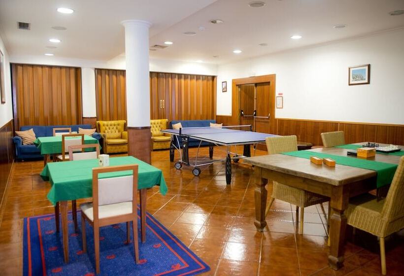 هتل Eurosol Gouveia