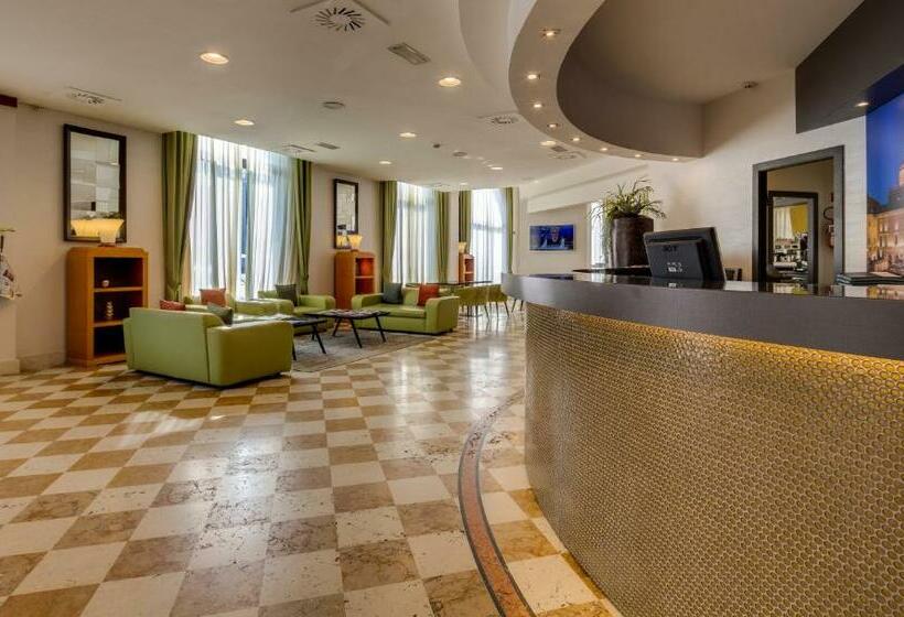 فندق San Marco & Formula Club