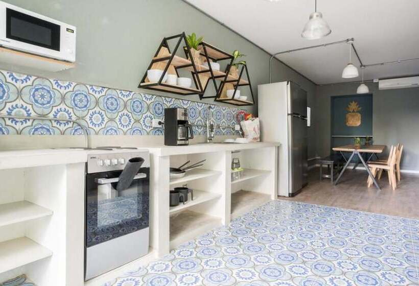 בית מלון כפרי Socialtel Palermo   Formerly Selina Palermo