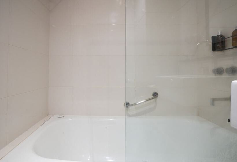 בית מלון כפרי Socialtel Palermo   Formerly Selina Palermo