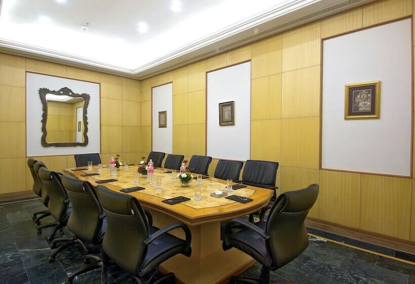 فندق Shiv Vilas Resort