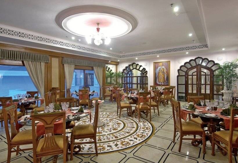 فندق Shiv Vilas Resort