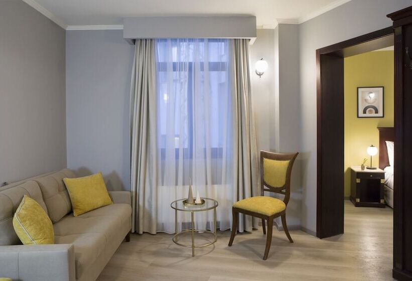 هتل Venezia By Zeus International