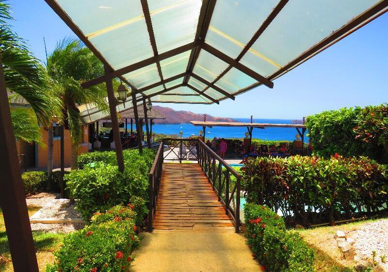 هتل Villas Sol Beach Resort