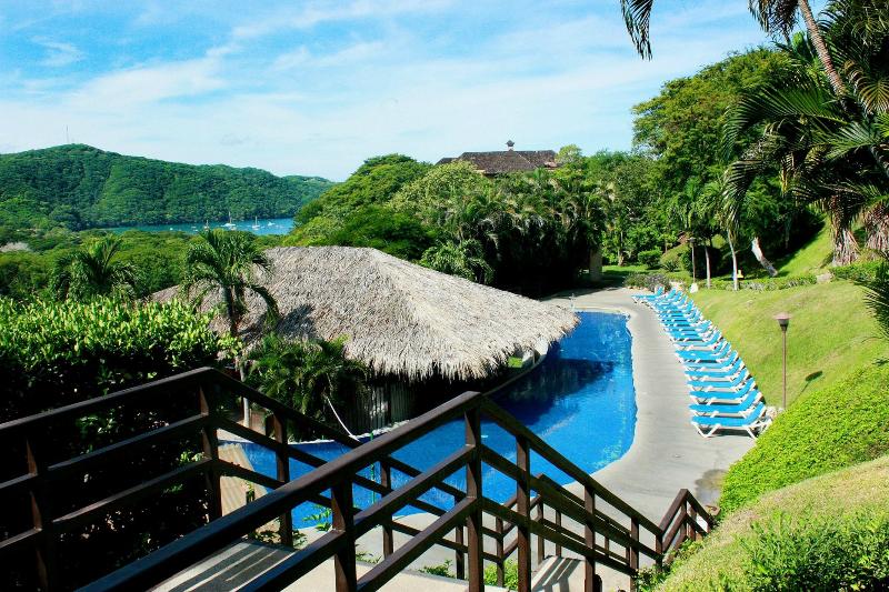 هتل Villas Sol Beach Resort