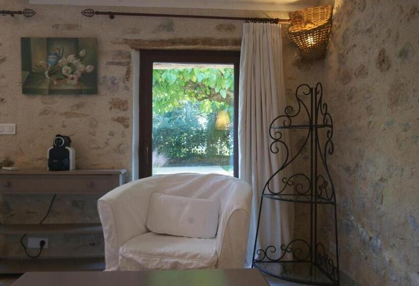 مبيت وإفطار L'abri Du Poète