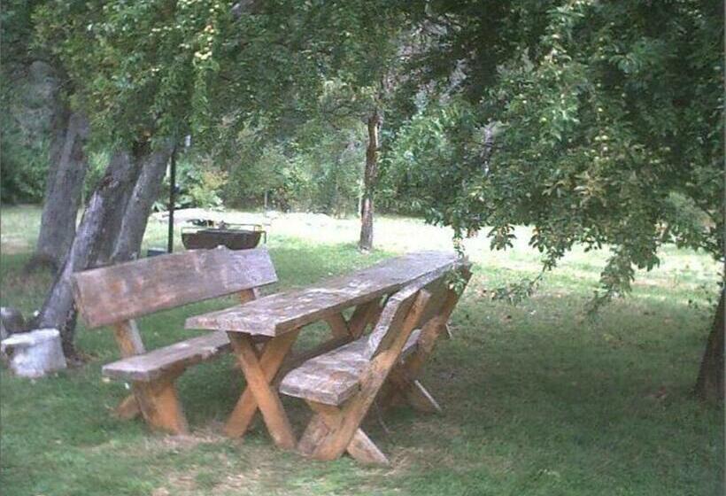 هاستل Hosteria Tres Picos