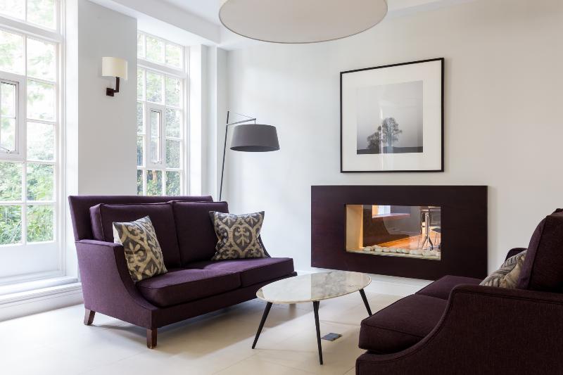 Dolphin House Serviced Apartments